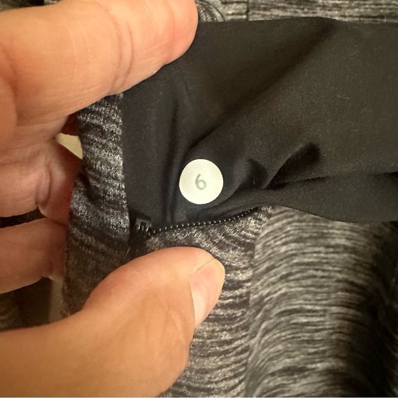 Lululemon &go Where-To Dress *Long Sleeve Size 6 - Picture 11 of 13